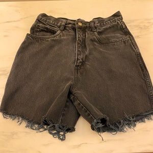 90s Bill Blass Black Fade Frayed Mom Jean Shorts